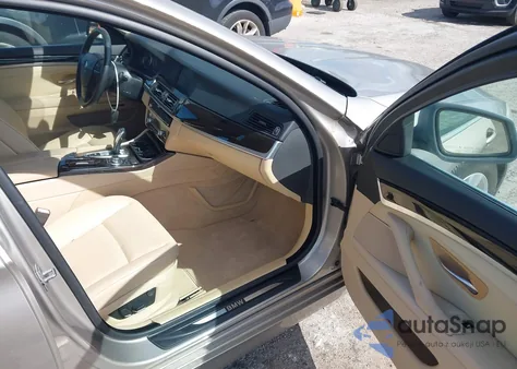 2011 BMW 528I z USA, uszkodzony, nr VIN WBAFR1C55BC746553